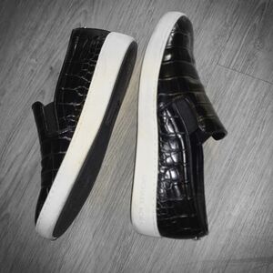 MK Ladies croc keaten shoes